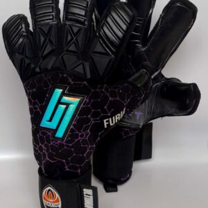 Персоналізація на футбольних руковичках